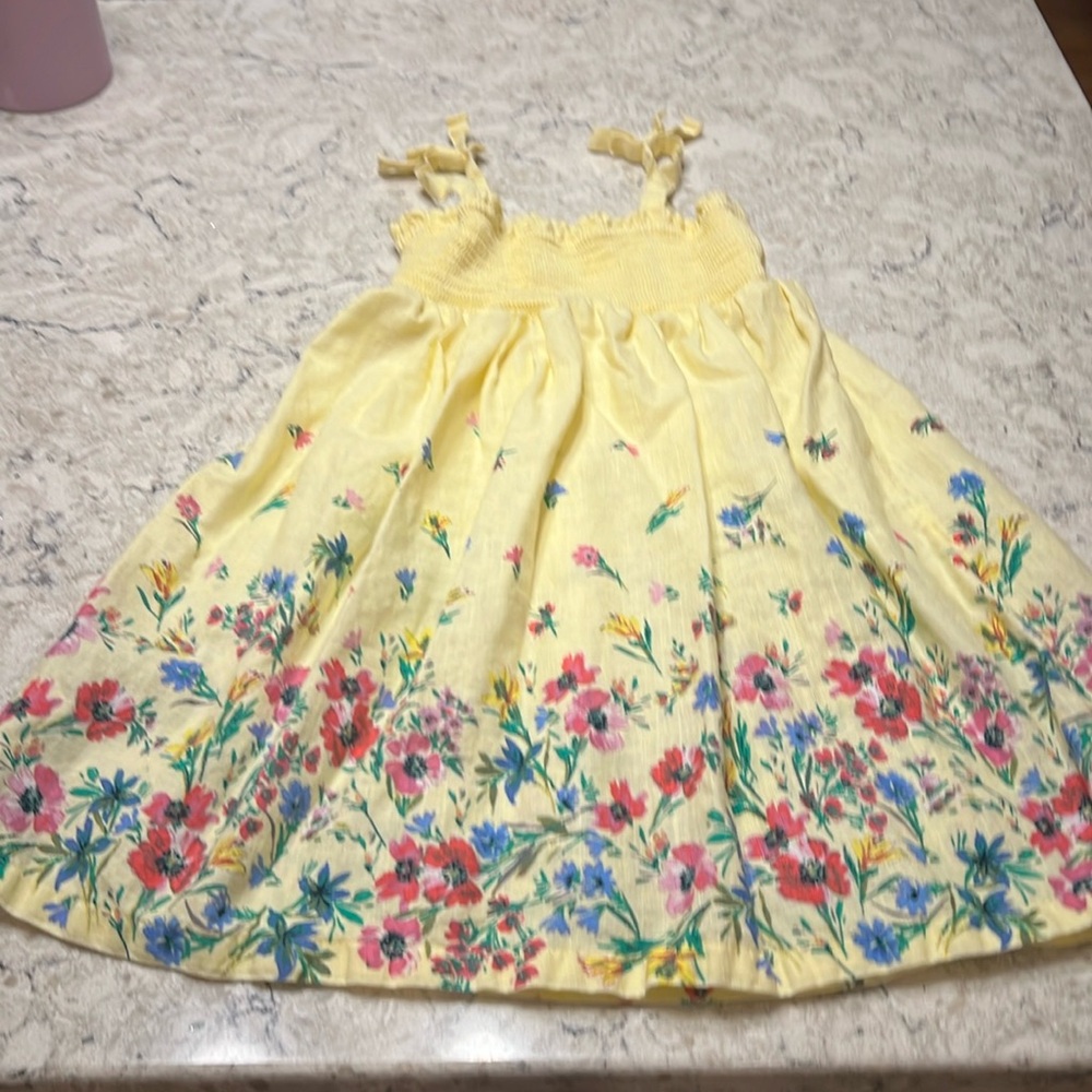 Gap 55% linen and 45% cotton dress. Very breathable. Size 5. EUC.
